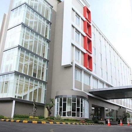 Horison Hotel Sukabumi Exterior foto