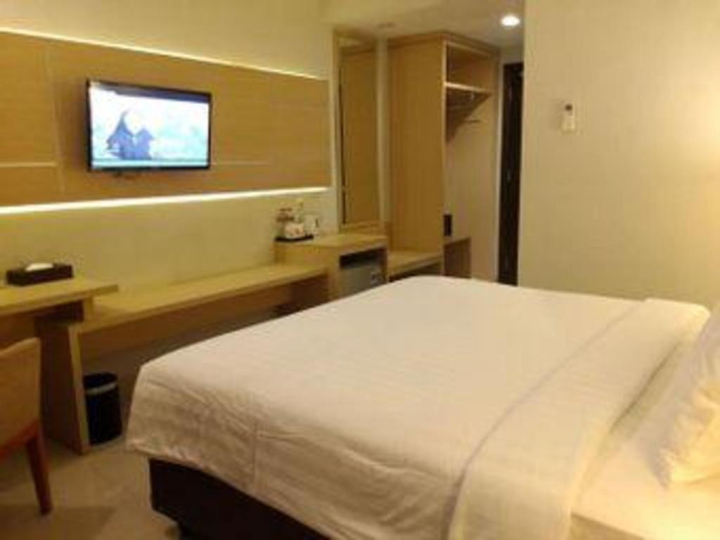 Horison Hotel Sukabumi Exterior foto