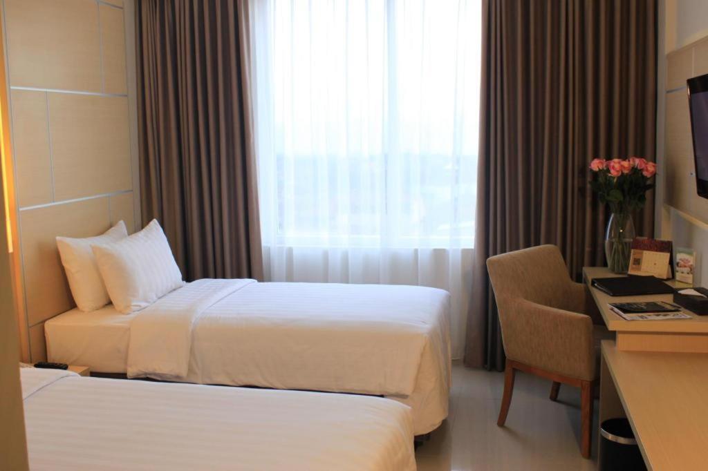 Horison Hotel Sukabumi Exterior foto