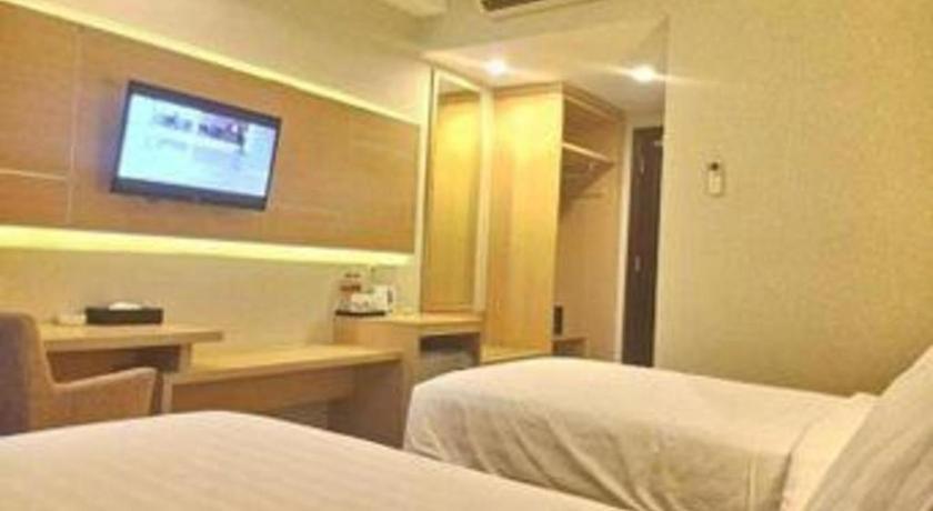 Horison Hotel Sukabumi Exterior foto