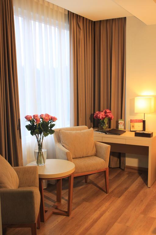 Horison Hotel Sukabumi Exterior foto